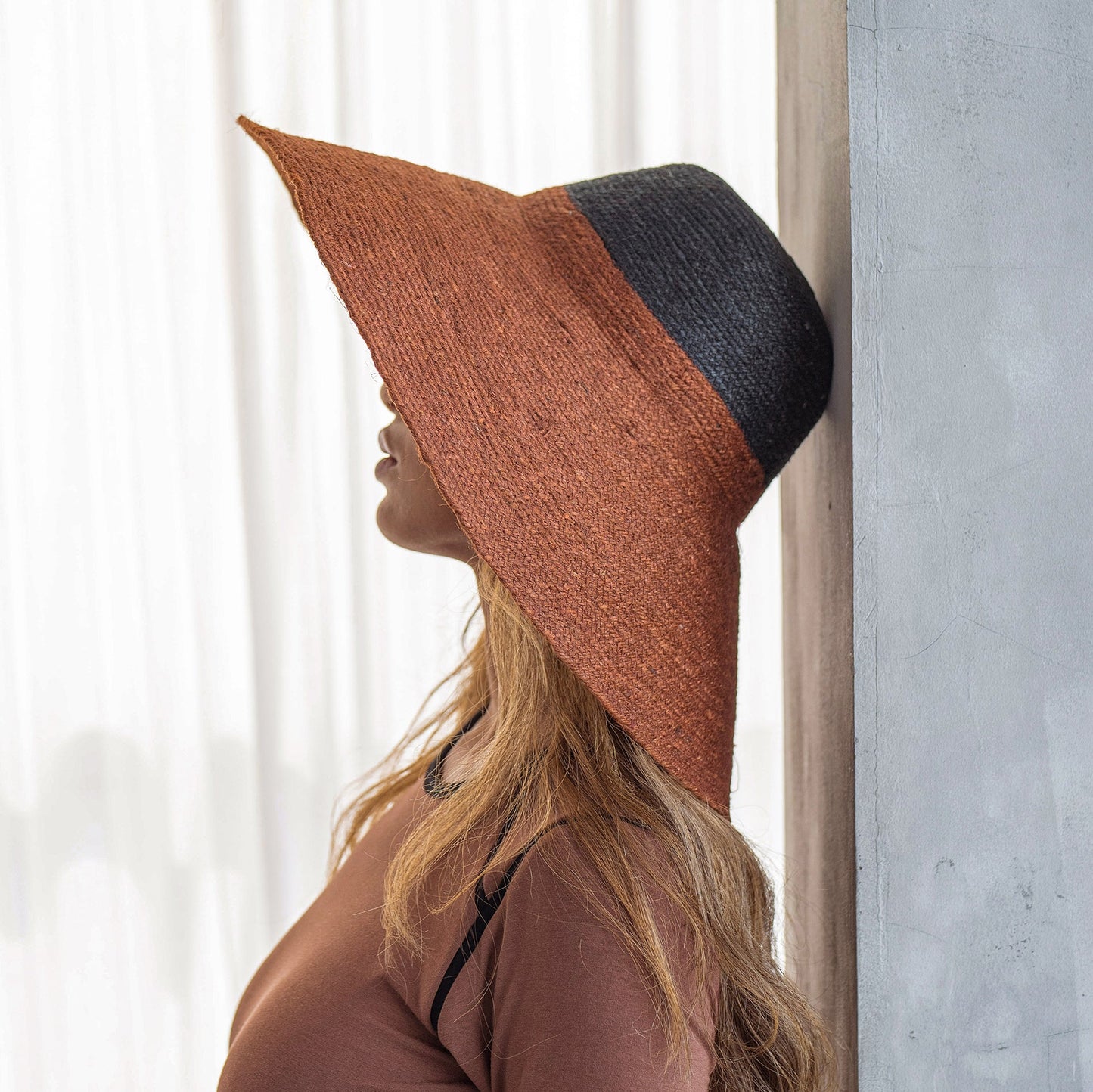 Pure Elegance | RIRI DUO Jute Handwoven Straw Hat in Burnt Sienna & Black