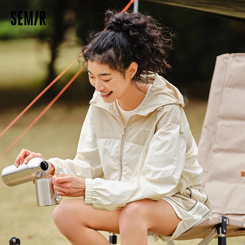 Pure Elegance | Semir Women Short Hooded Jacket 2024 Summer New Loose Fit Cool Sun Protection Jacket Textured Color Block Retro
