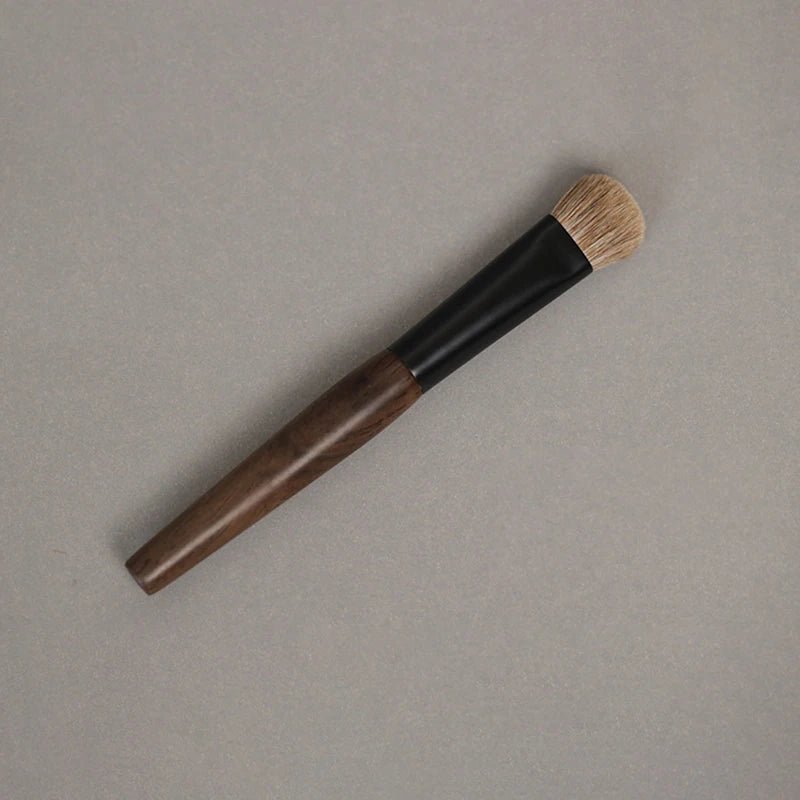 Pure Elegance | T105 Professional Handmade Makeup Brushes Natural Goat Hair Concealer Small Foundation Brush Ebony Wood Handle Make Up Brush