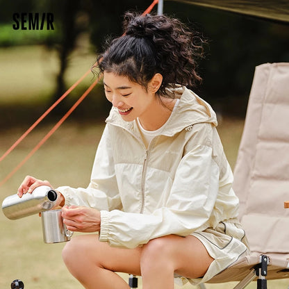 Pure Elegance | Semir Women Short Hooded Jacket 2024 Summer New Loose Fit Cool Sun Protection Jacket Textured Color Block Retro